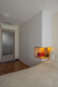 Contemporary Bedroom at 286b Compassvale crescent