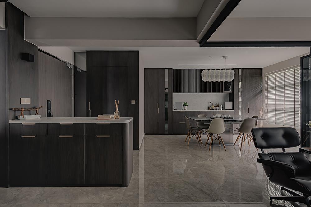 Modern Dining Room with Countertop and Homogeneous Tiles