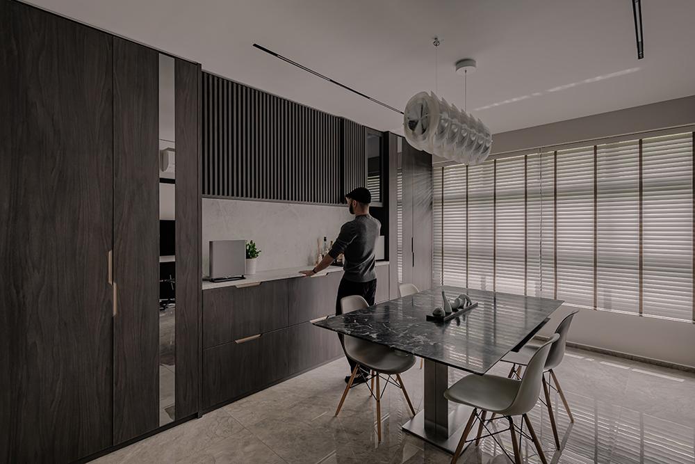 Modern Dining Room with Countertop and Dining Table