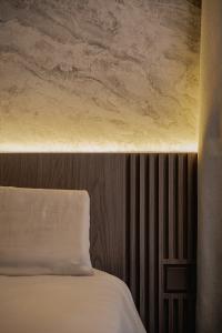 Minimalist Bedroom at Heritage View