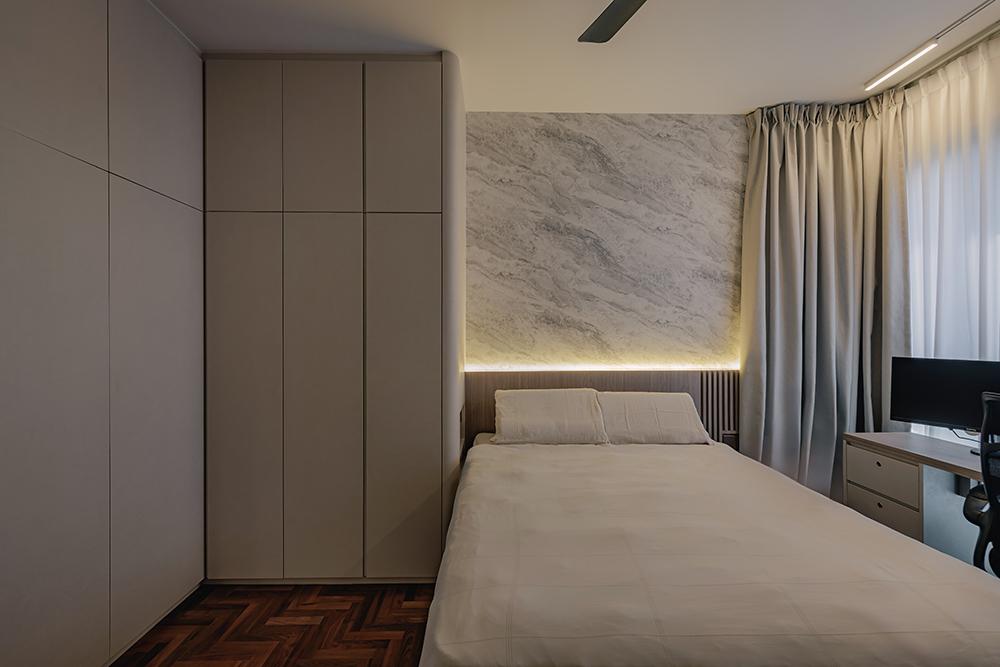 Minimalist Bedroom with Feature Wall and Wardrobe