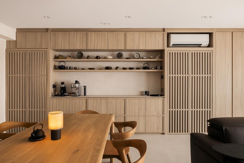 Asian Dining Room with Countertop and Dining Table