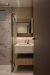 Modern Bathroom at Sunshine Plaza Residences