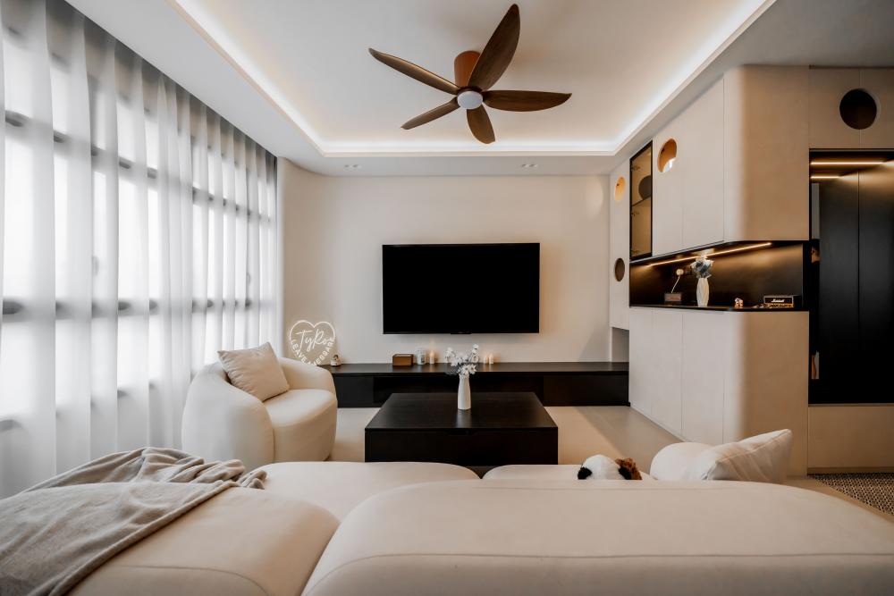 Contemporary Living Room with Settee and Drop Light