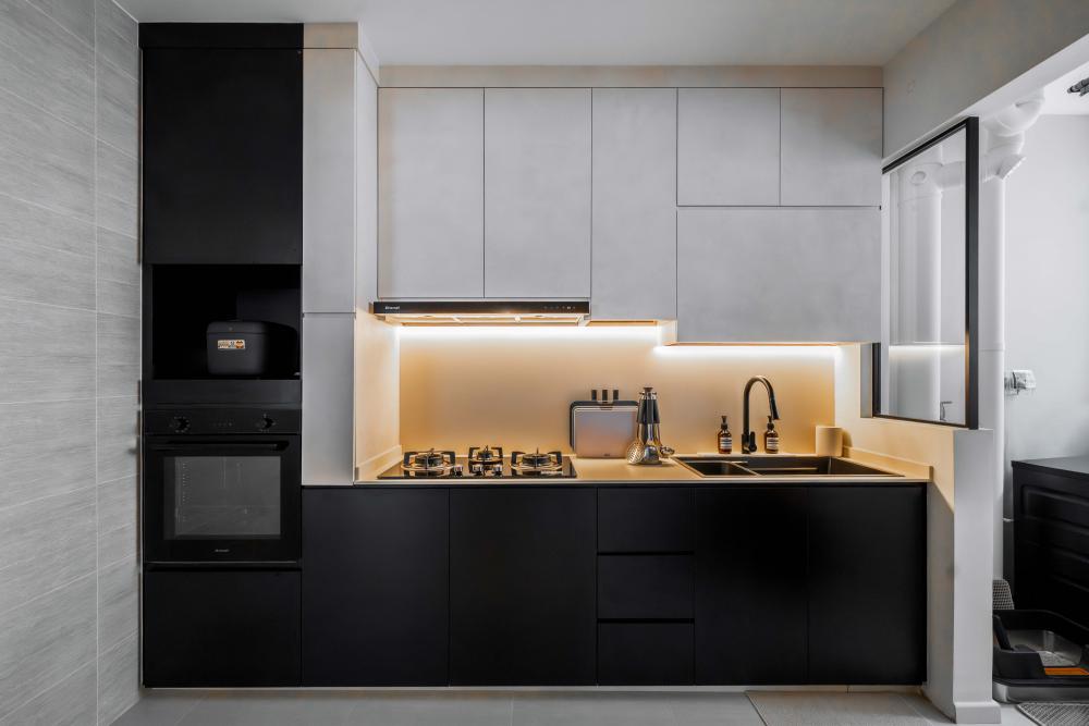 Contemporary Kitchen with Countertop and Kitchen Window