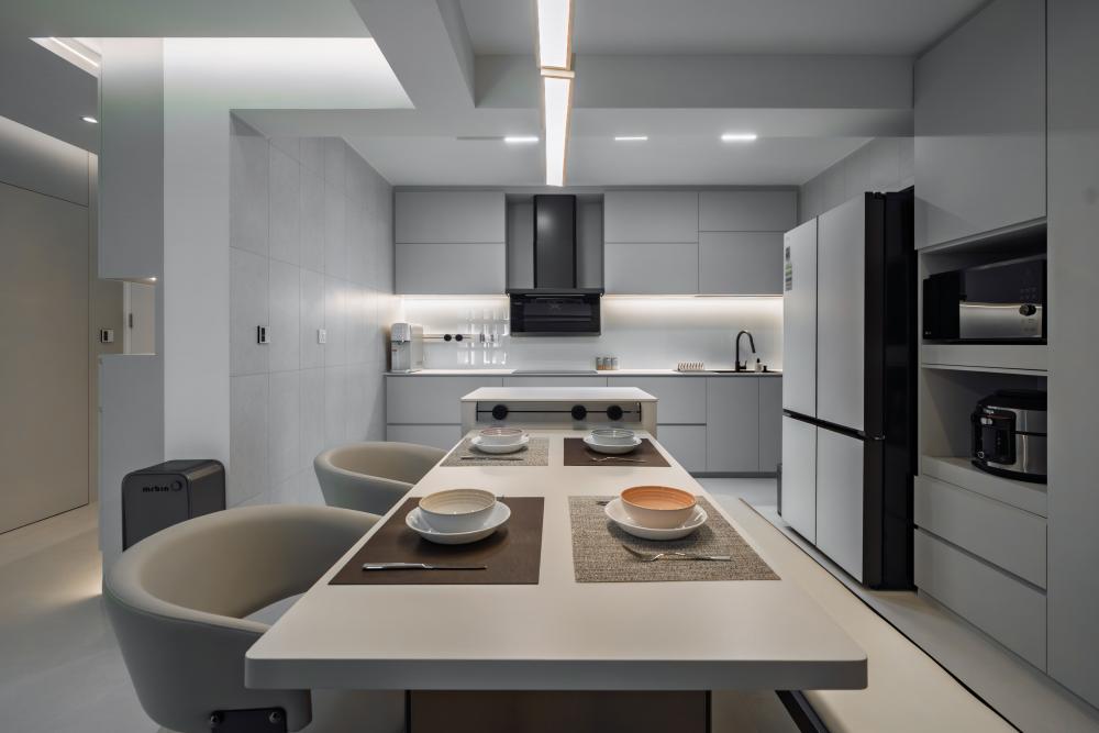 Modern Dining Room with Drop Light and Dining Table