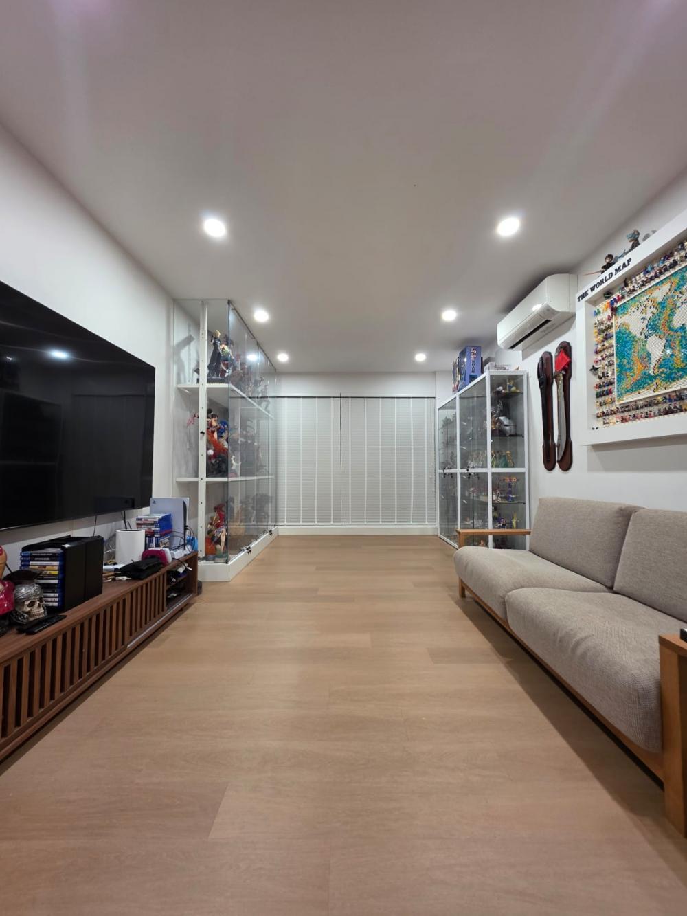 Scandinavian Living Room with Vinyl Flooring and Wood Flooring