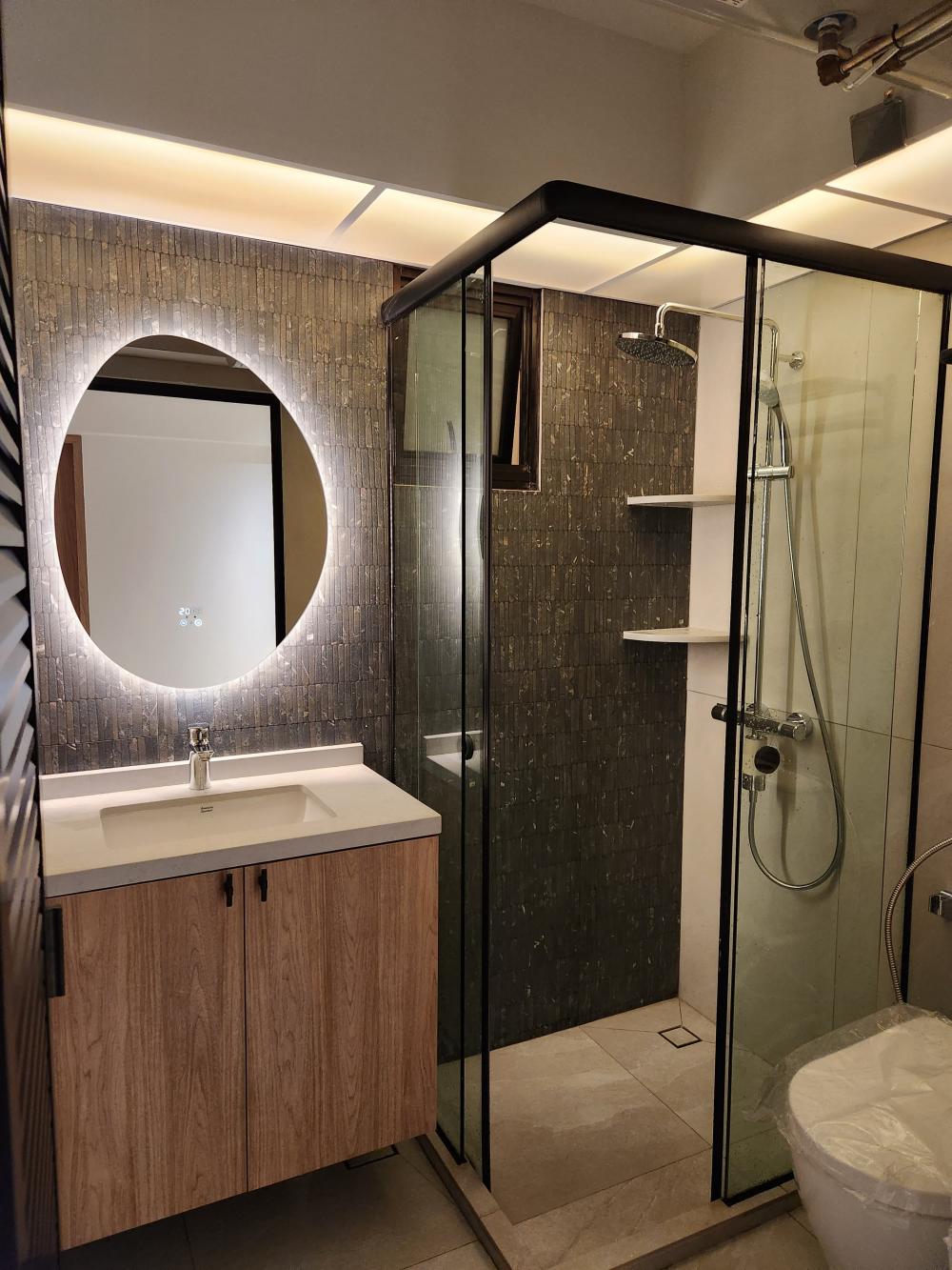 Scandinavian Bathroom with Homogeneous Tiles and Mirror