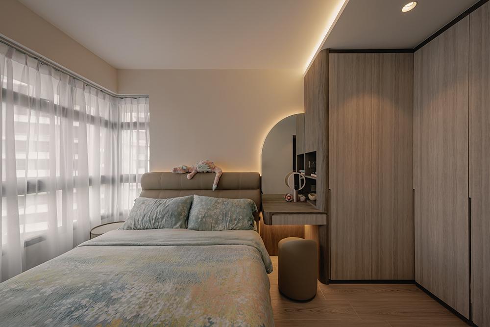 Modern Bedroom with Mirror and Cove Lighting