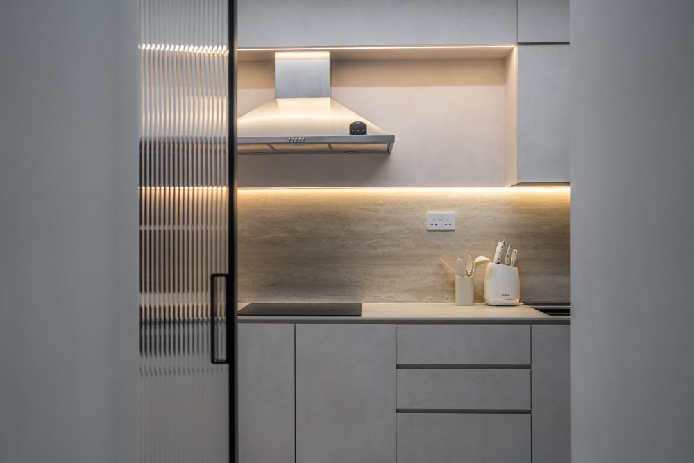 Modern Kitchen with Countertop and Kitchen Backsplash