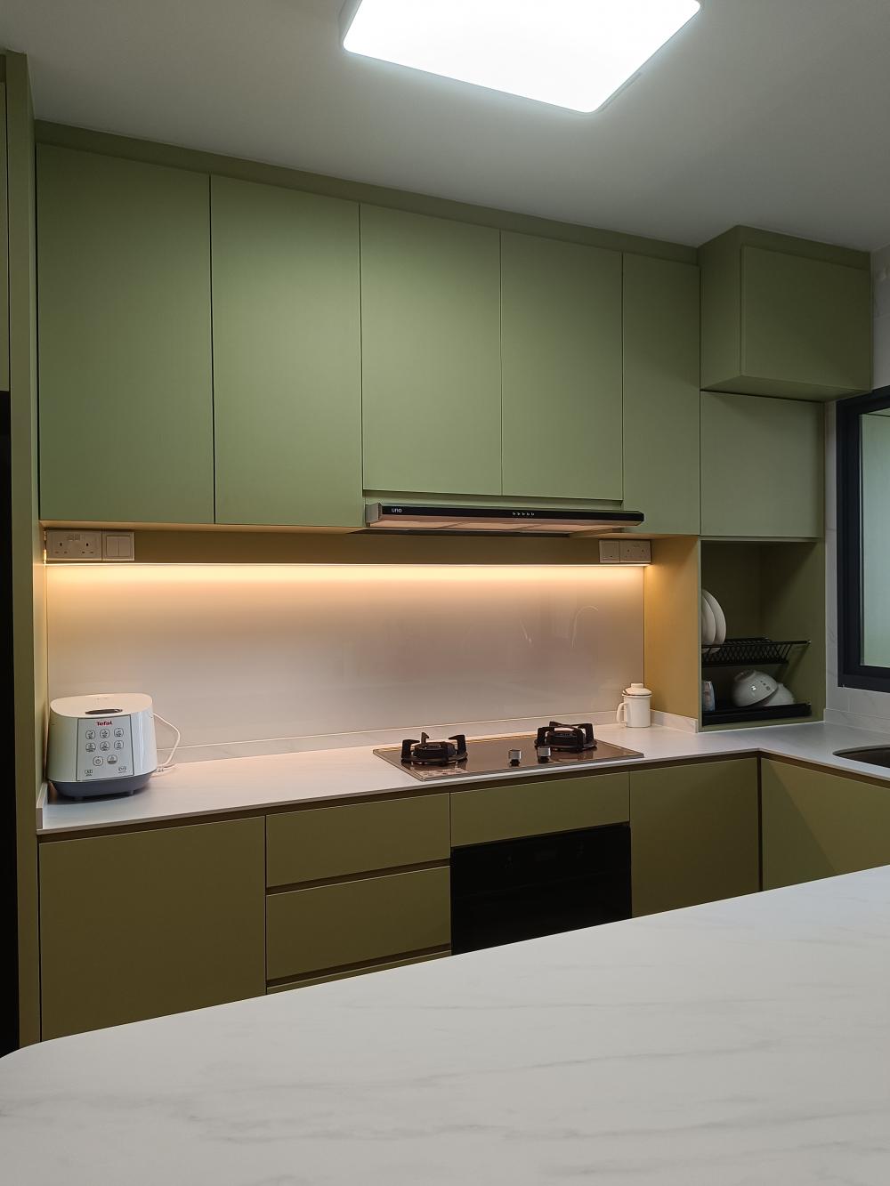 Minimalist Kitchen with Countertop and Kitchen Island