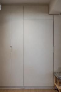 Contemporary Walk-in Wardrobe at 972b tampines st 96