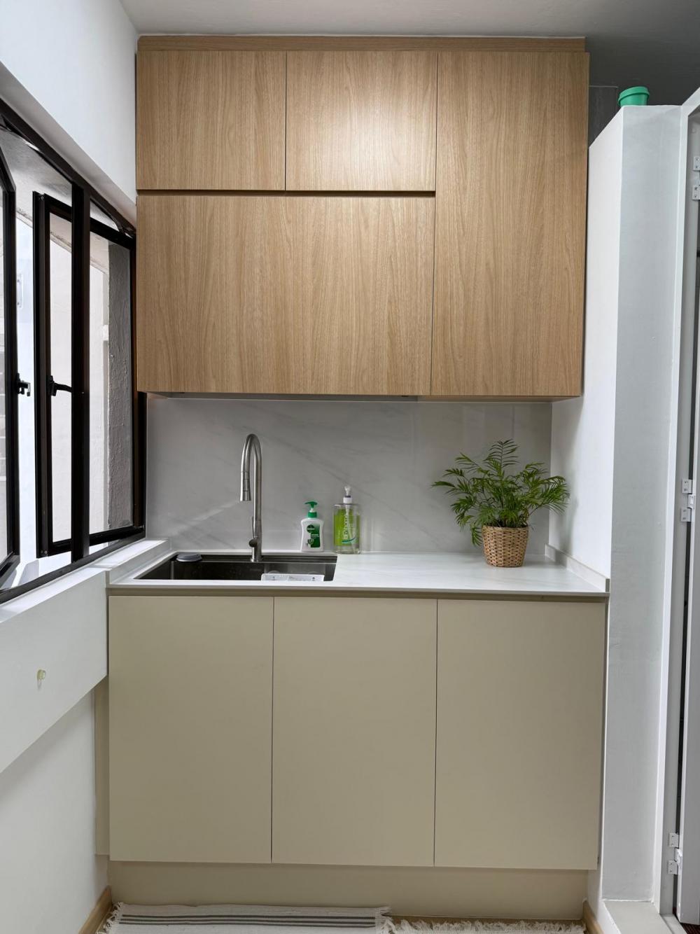 Modern Kitchen with Countertop and Kitchen Window