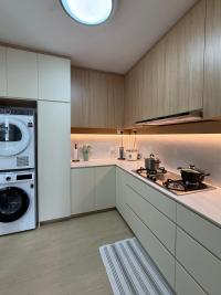 Modern Kitchen at 719 Bedok Reservoir