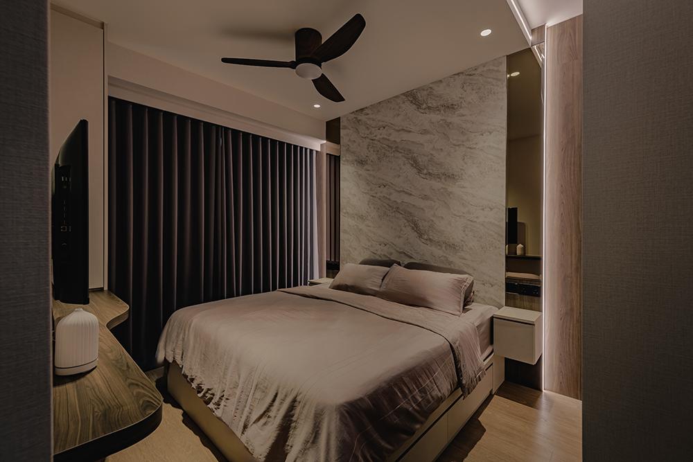 Modern Bedroom with Feature Wall and Mirror