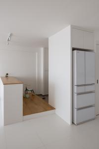 Minimalist Kitchen at Canberra Vista II