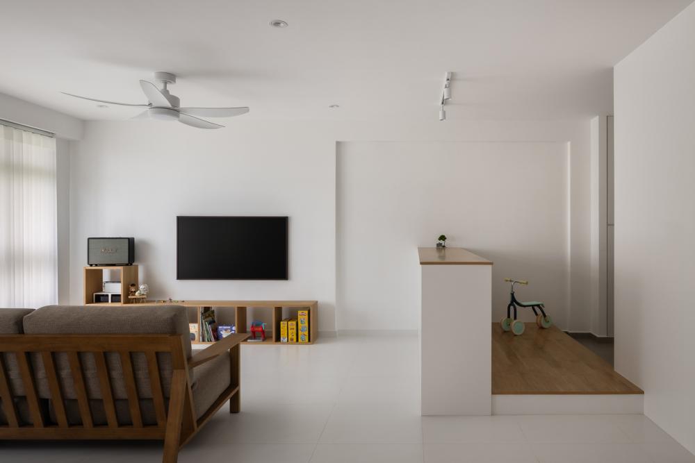 Minimalist Living Room with Homogeneous Tiles and Wood Flooring