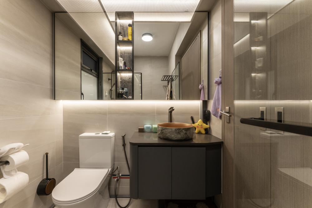 Contemporary Bathroom with Countertop and Mirror