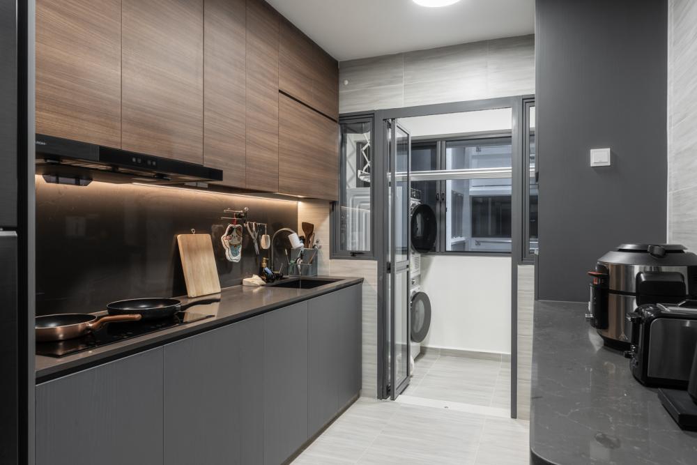 Contemporary Kitchen with Countertop and Homogeneous Tiles