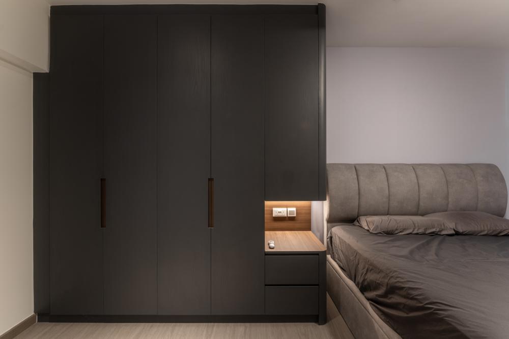 Contemporary Bedroom with Vinyl Flooring and Wardrobe