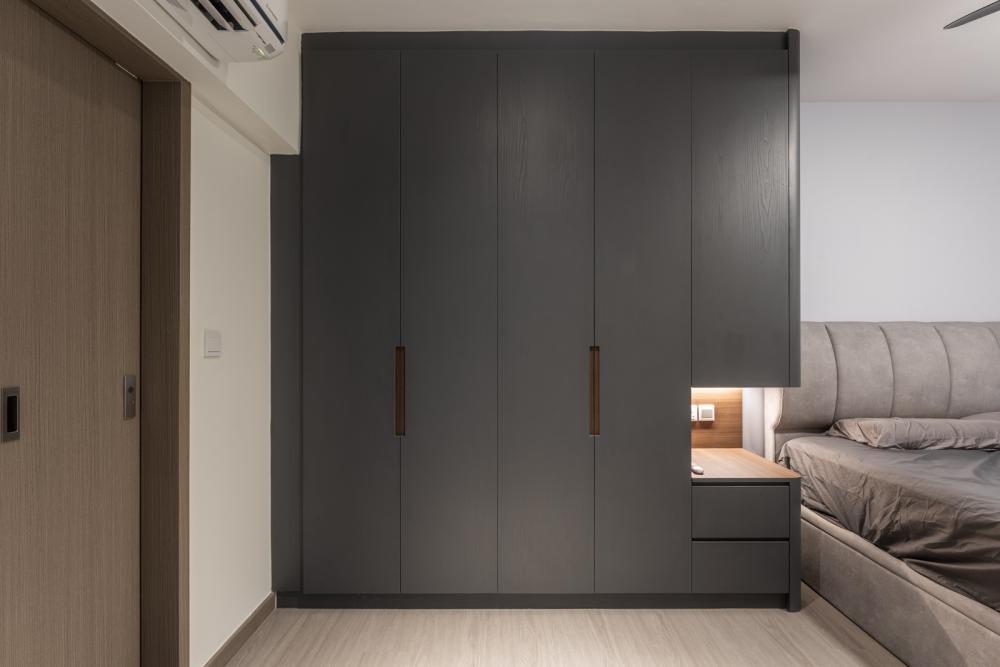 Contemporary Bedroom with Vinyl Flooring and Wardrobe