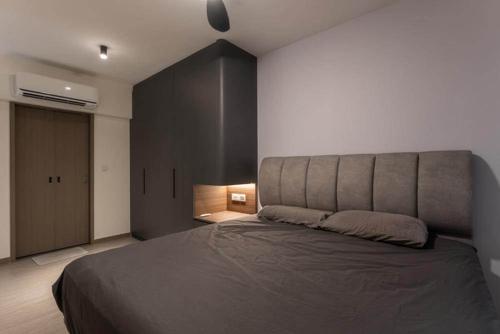 Contemporary Bedroom with Vinyl Flooring and Wardrobe