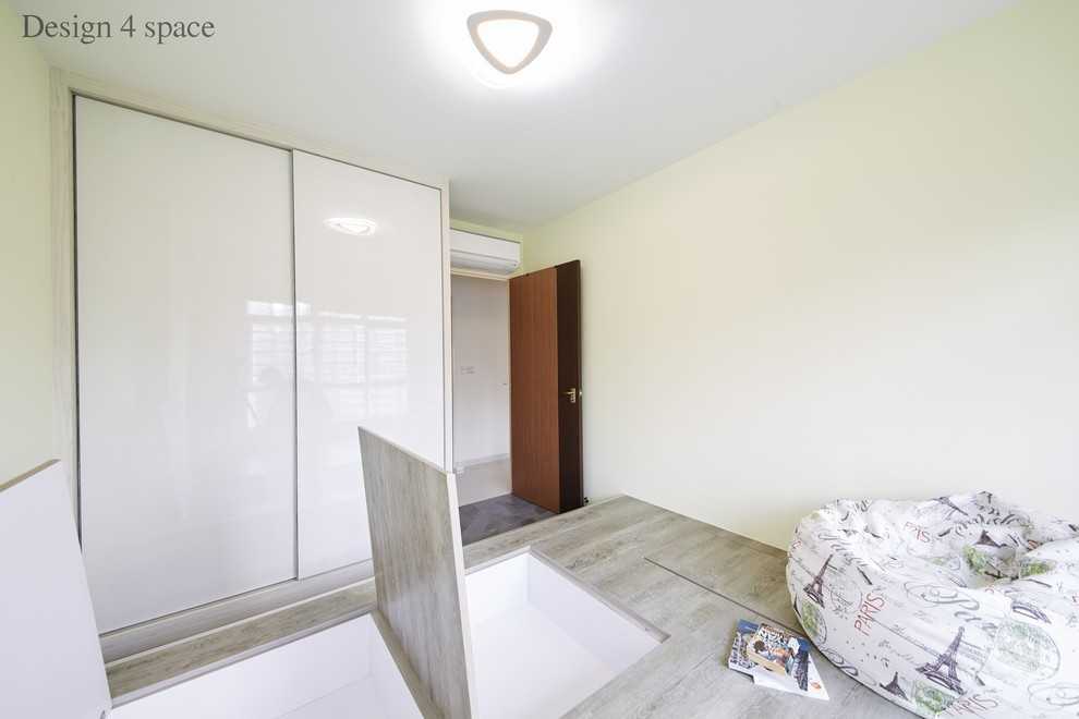 Modern Bedroom with Platform Bed and Wardrobe