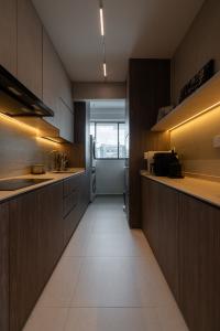 Modern Kitchen at 476B Upper Serangoon View