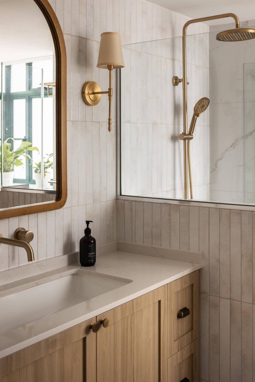 Country Bathroom with Homogeneous Tiles and Mirror
