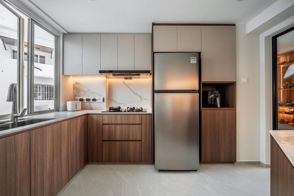 Contemporary Kitchen with Countertop and Marble Floor