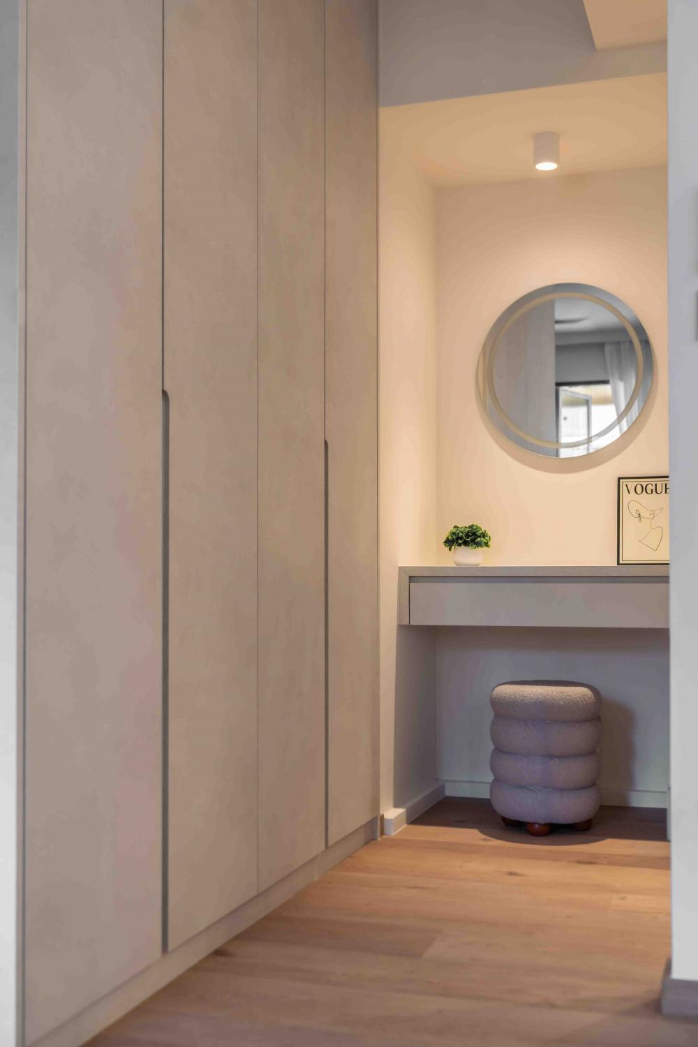 Contemporary Bedroom with Vinyl Flooring and Closet