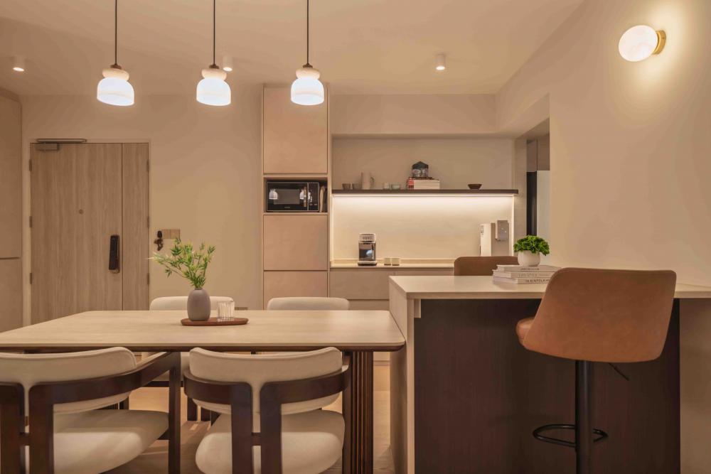 Contemporary Dining Room with Dining Table and Tableware
