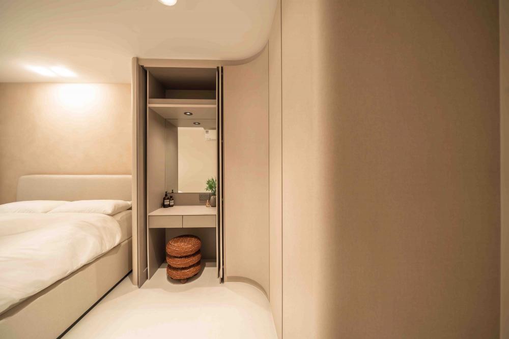 Minimalist Bedroom with Wardrobe and Closet