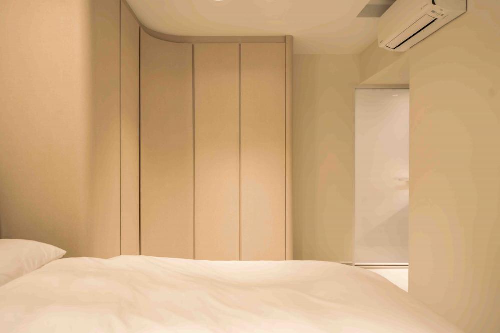 Minimalist Bedroom with Wardrobe and Closet