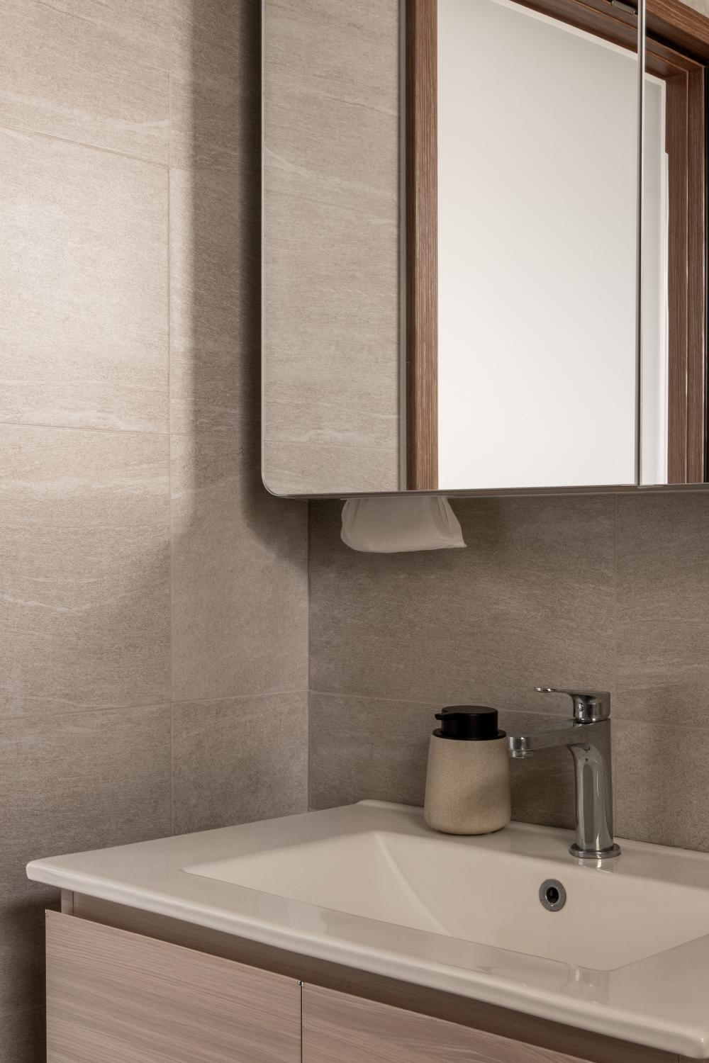 Scandinavian Bathroom with Mirror and Shower Screen