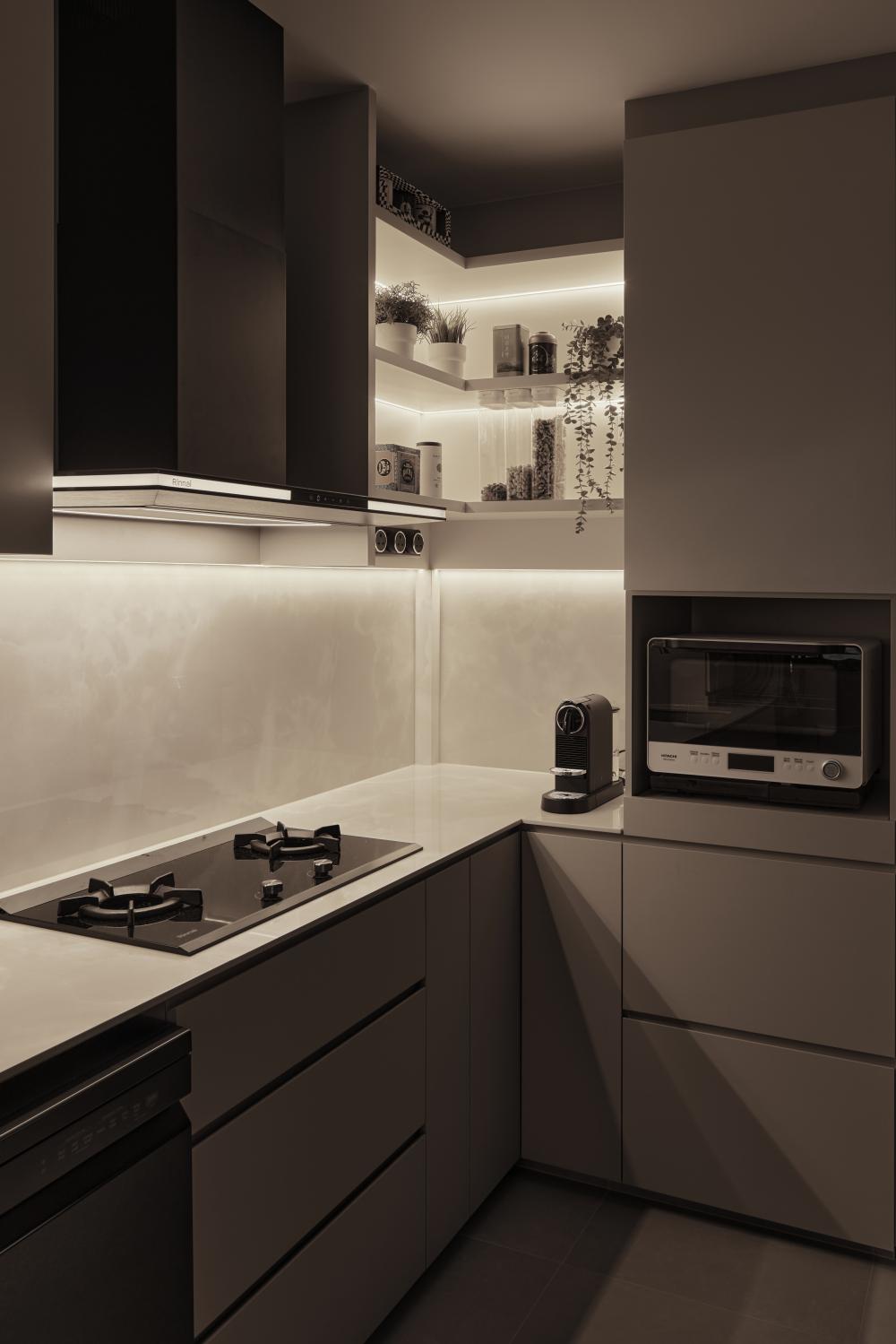 Contemporary Kitchen with Open Kitchen and Kitchen Tap