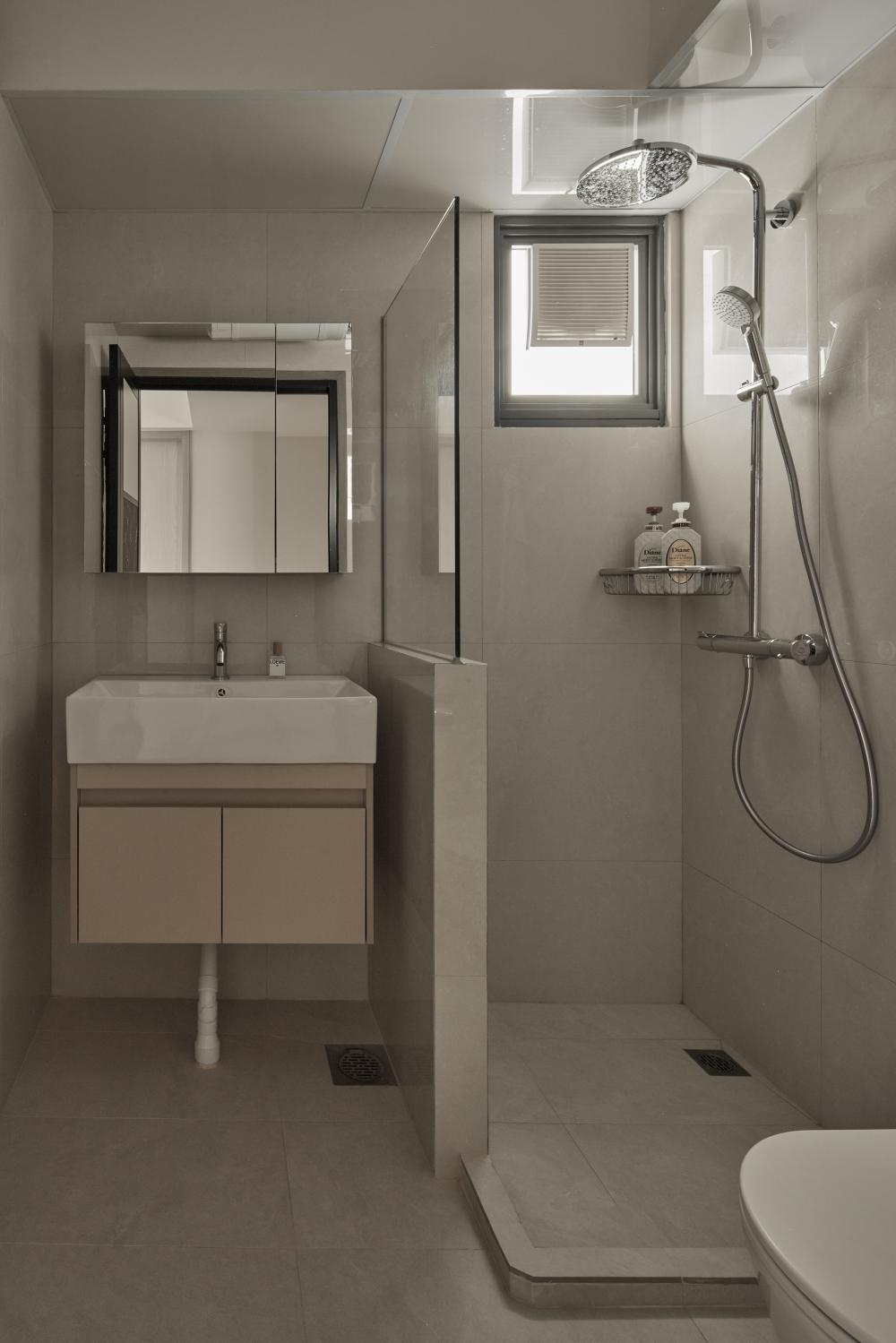 Asian Bathroom with Shower Screen and Rainshower