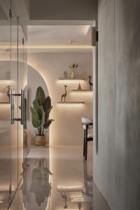 Scandinavian Hallway at Dakota One