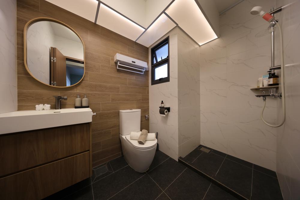 Minimalist Bathroom with Mirror and Shower Screen
