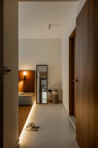 Contemporary Bedroom at 95A Circuit Road