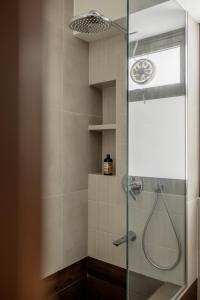 Contemporary Bathroom at 95A Circuit Road