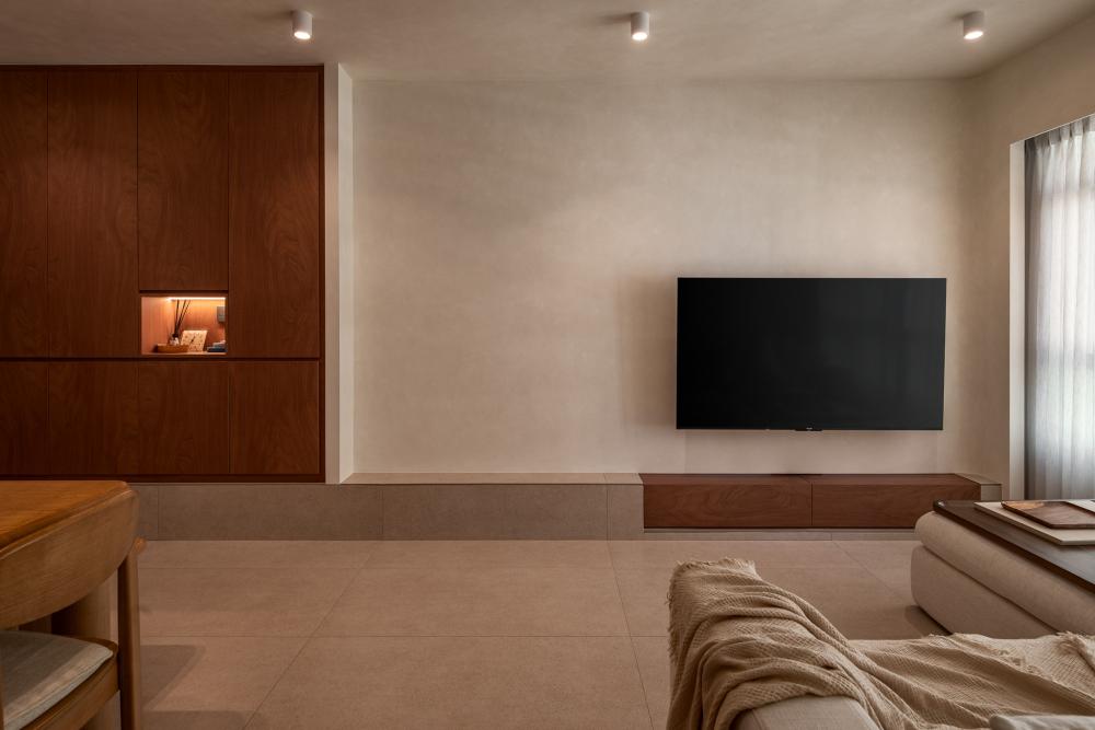 Scandinavian Living Room with Homogeneous Tiles and TV Console