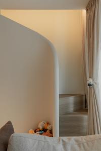 Minimalist Entryway at Seletar Park