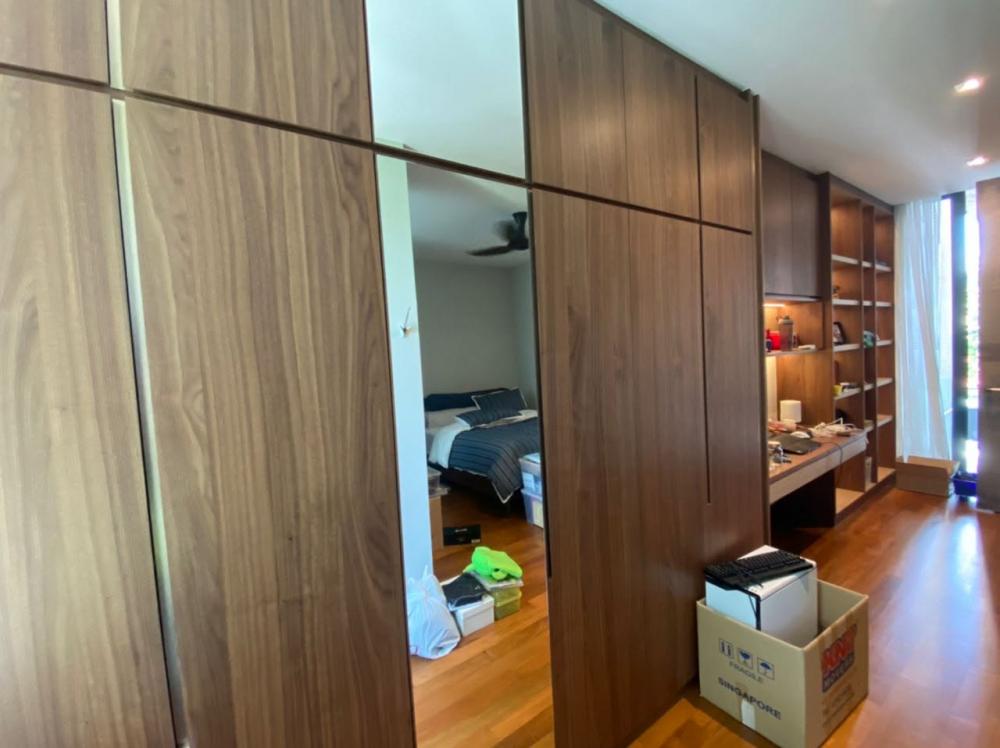 Contemporary Bedroom with Bookshelf and Parquet Floor