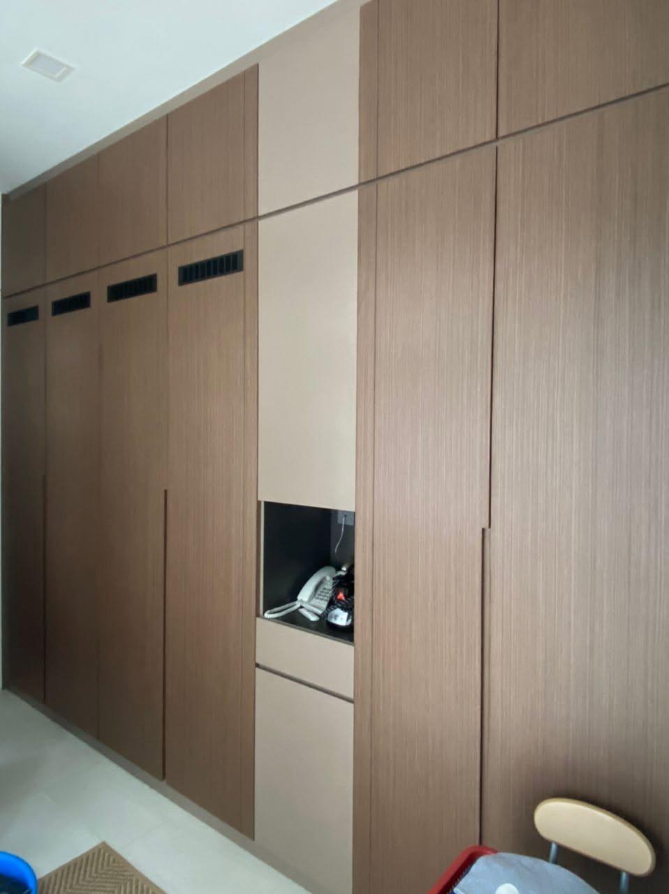 Contemporary Service Yard with Washing Machine and Laundry Area