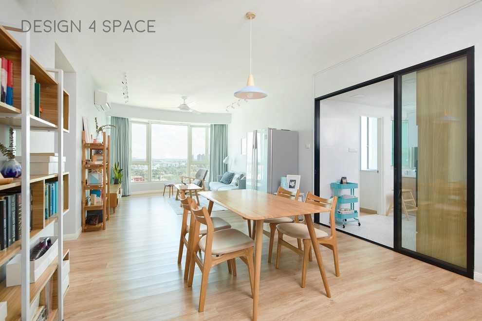 Minimalist Dining Room with Dining Table and Dining Chairs