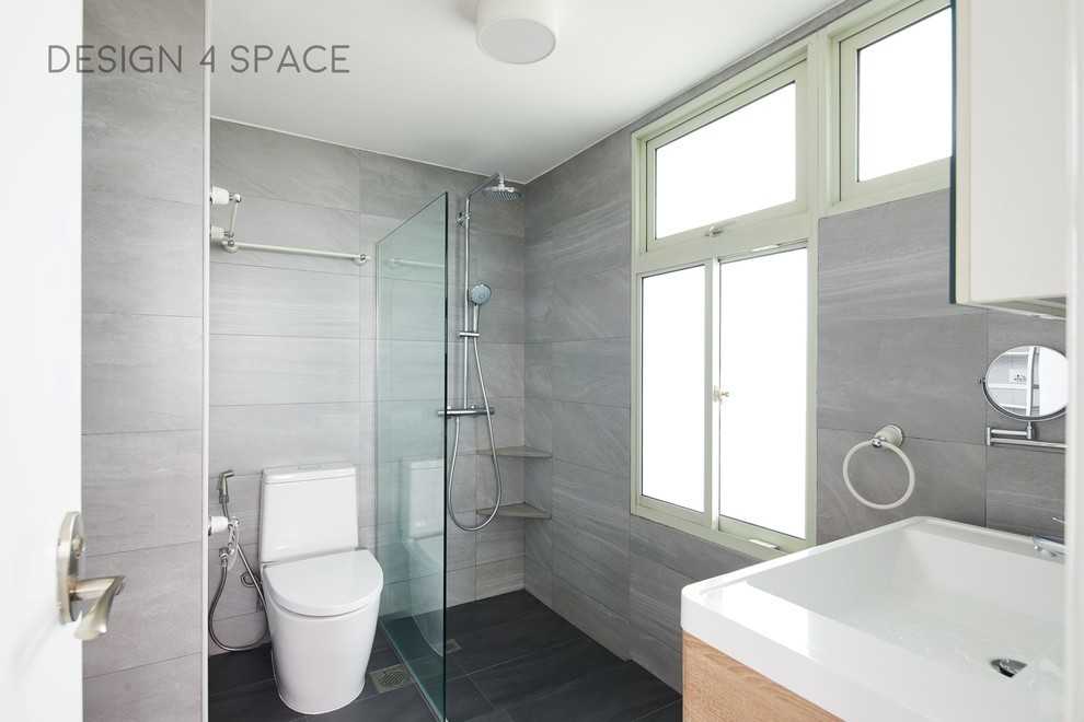 Minimalist Bathroom with Shower Screen and Bathroom Storage