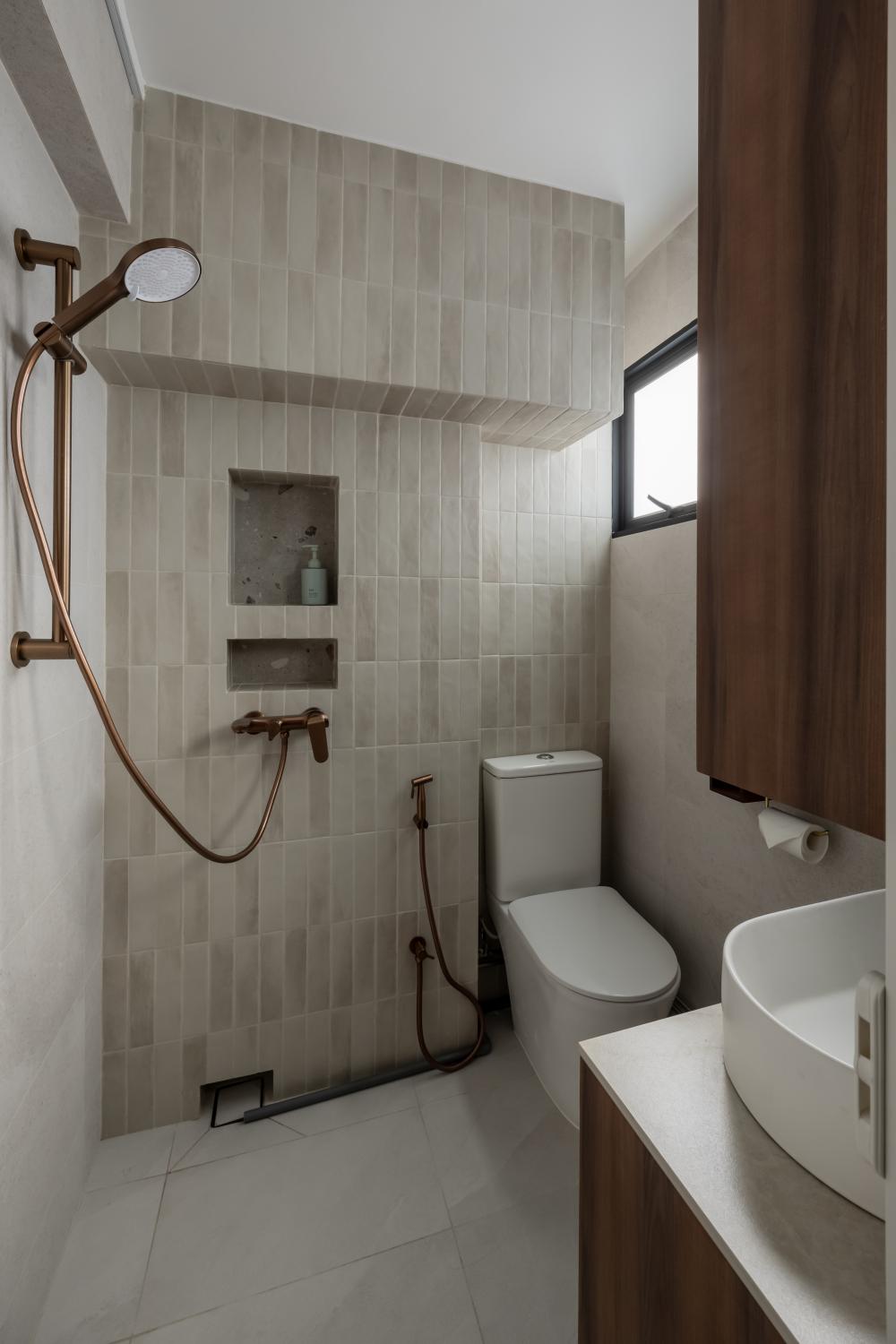 Scandinavian Bathroom with Homogeneous Tiles and Mirror