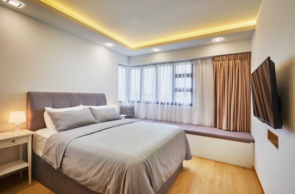 Asian Bedroom with Wood Flooring and Drop Light