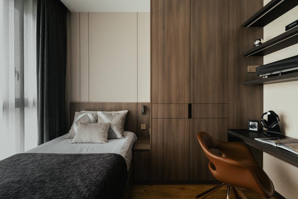 Contemporary Bedroom with Bookshelf and Wardrobe